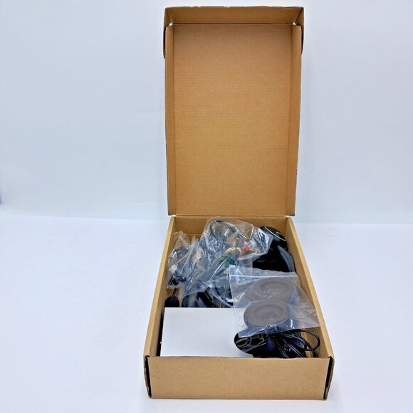 Black Headset with Microphone - Picture 3 of 6